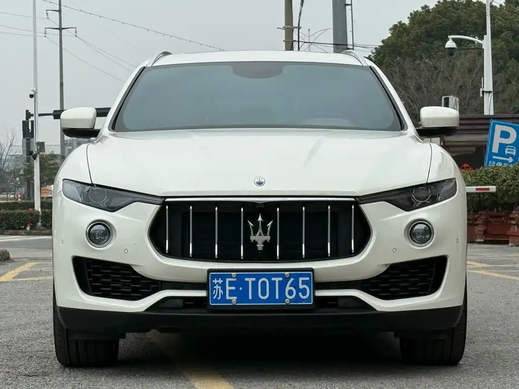 Maserati Levante 2021 — фото 1