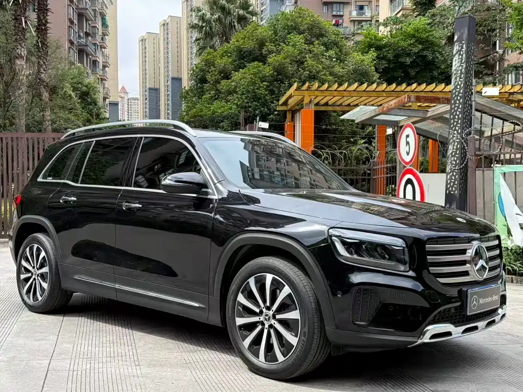 Mercedes-Benz GLB 2025