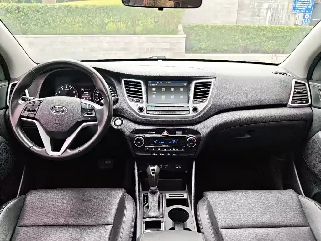 Hyundai Tucson 2015 — фото 14