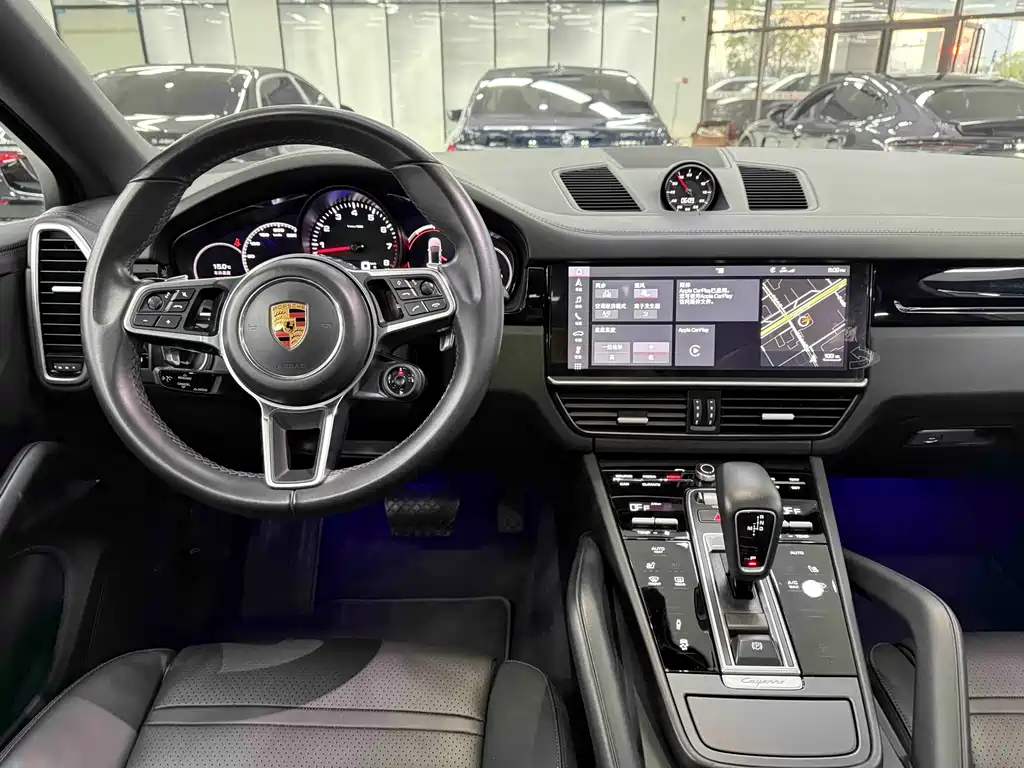 Porsche Cayenne 2019 — фото 16