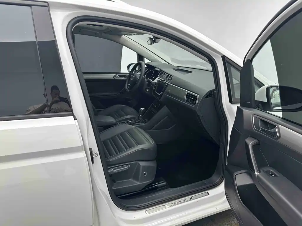 Volkswagen Touran 2023