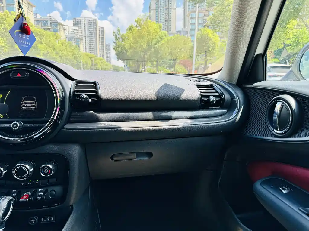 MINI Clubman 2017 — фото 11