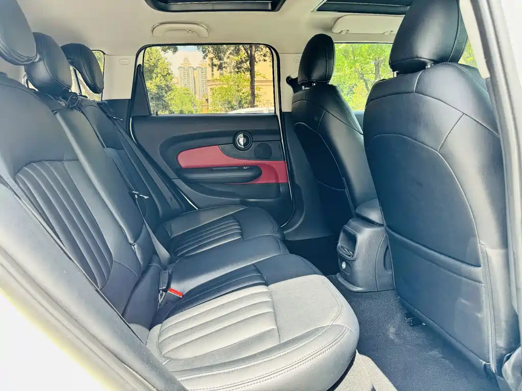 MINI Clubman 2017 — фото 14