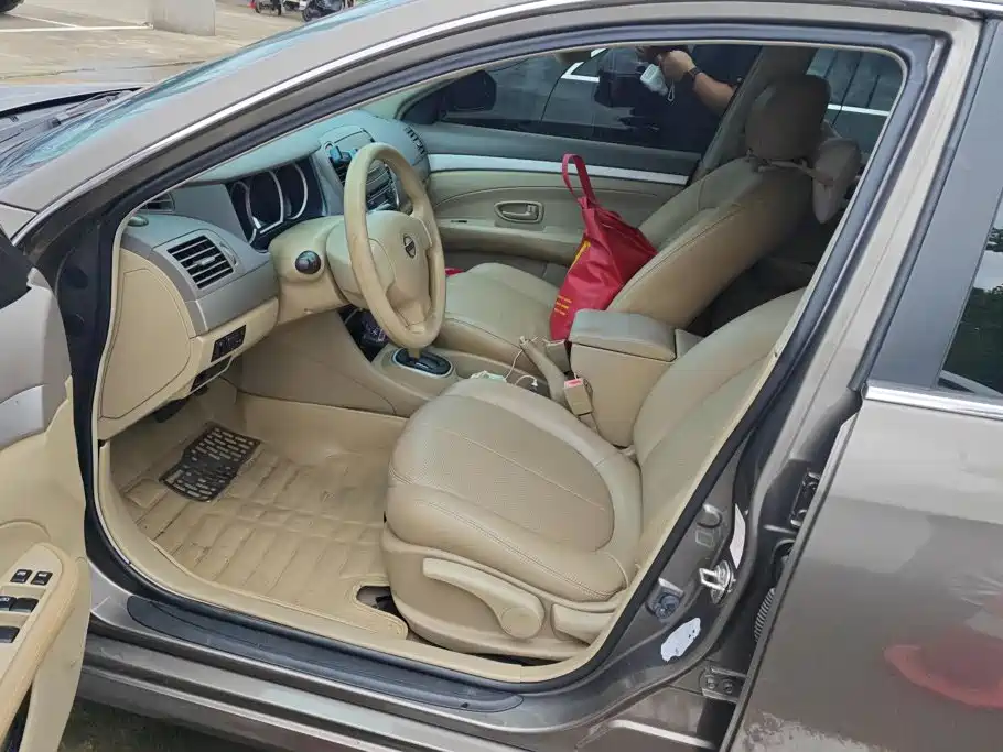 Nissan Sylphy 2015 — фото 9