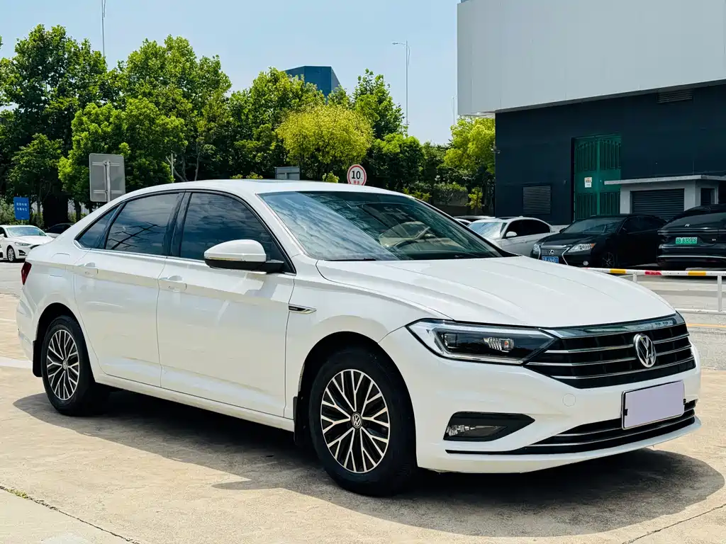 Volkswagen Sagitar 2020