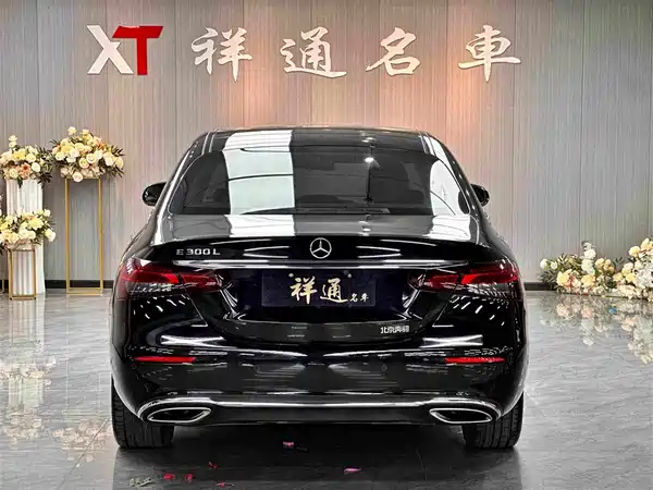 Mercedes-Benz E-Class 2022