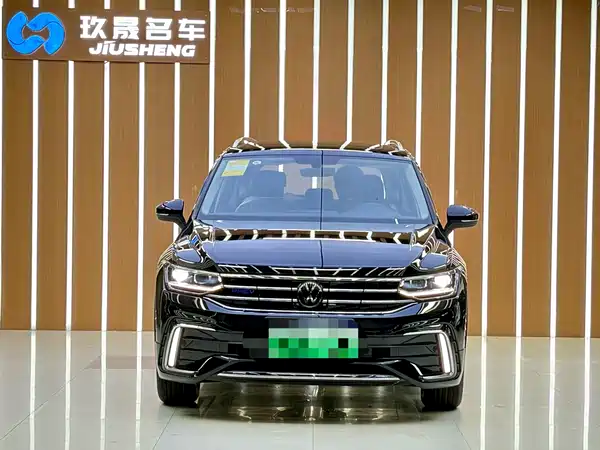 Volkswagen Tiguan L Plug-In Hybrid 2025