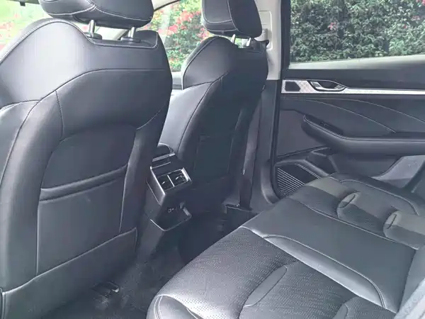 Geely Xingrui 2021