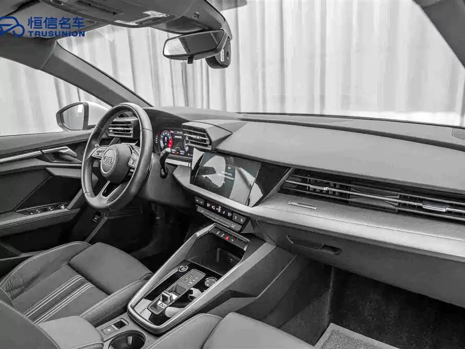 Audi A3 2023 — фото 14