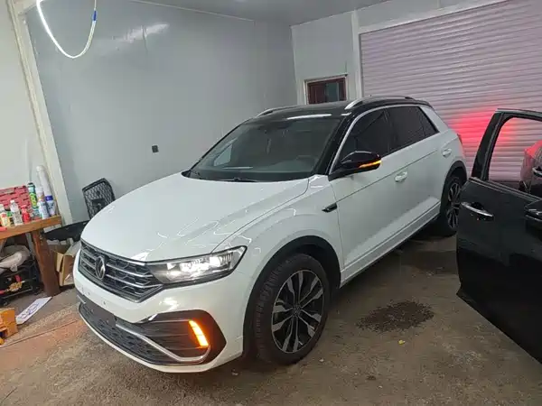 Volkswagen T-Roc 2023