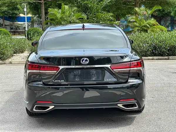 Lexus LS 2018