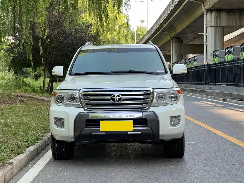 Toyota Land Cruiser 2015 — фото 2