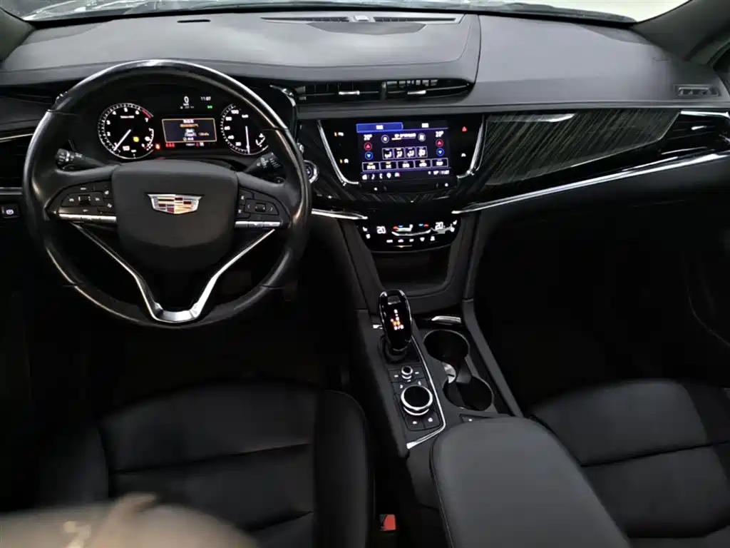Cadillac XT6 2022 — фото 10