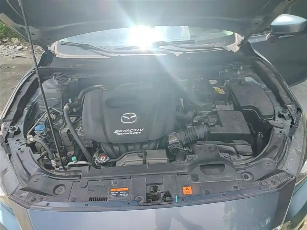 Mazda 3 Axela 2016 — фото 20