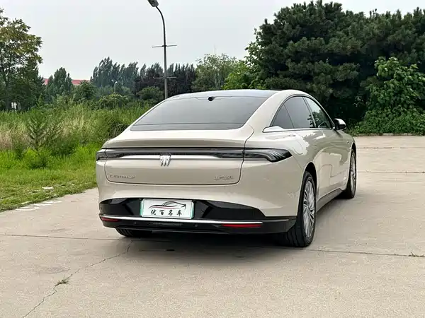 Buick Zhijing L7 2025