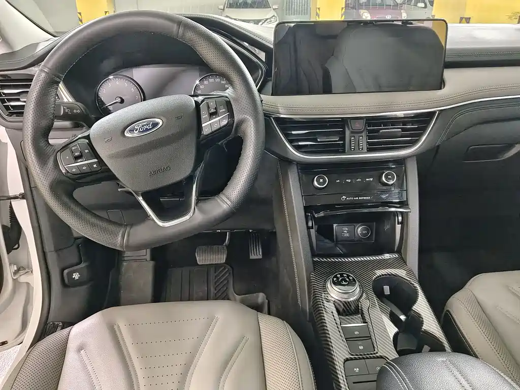 Ford Escape 2022 — фото 11