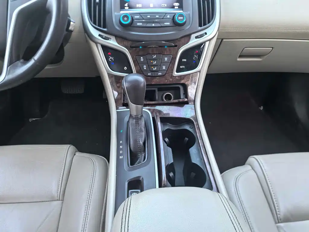 Buick LaCrosse 2015 — фото 11