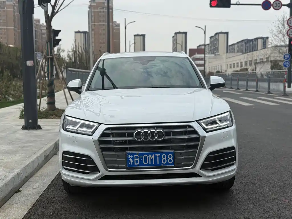 Audi Q5L 2019 — фото 2