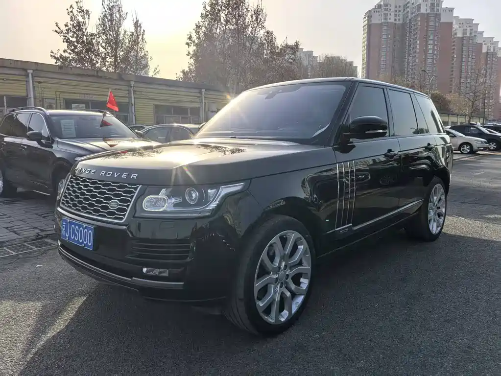 Land Rover Range Rover 2018 — фото 1