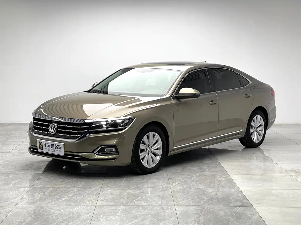 Volkswagen Passat 2019 — фото 1