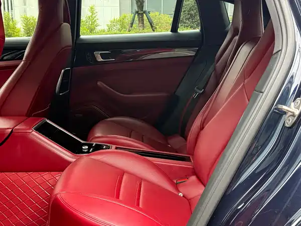 Porsche Panamera 2022