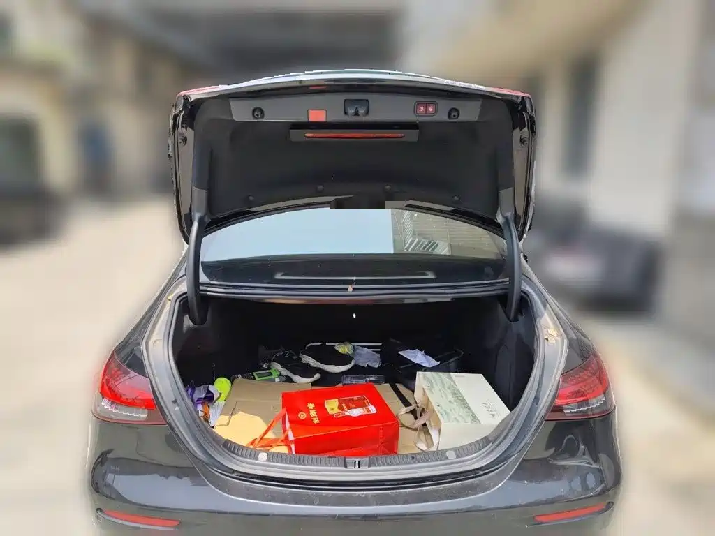 Mercedes-Benz E-Class 2022 — фото 10