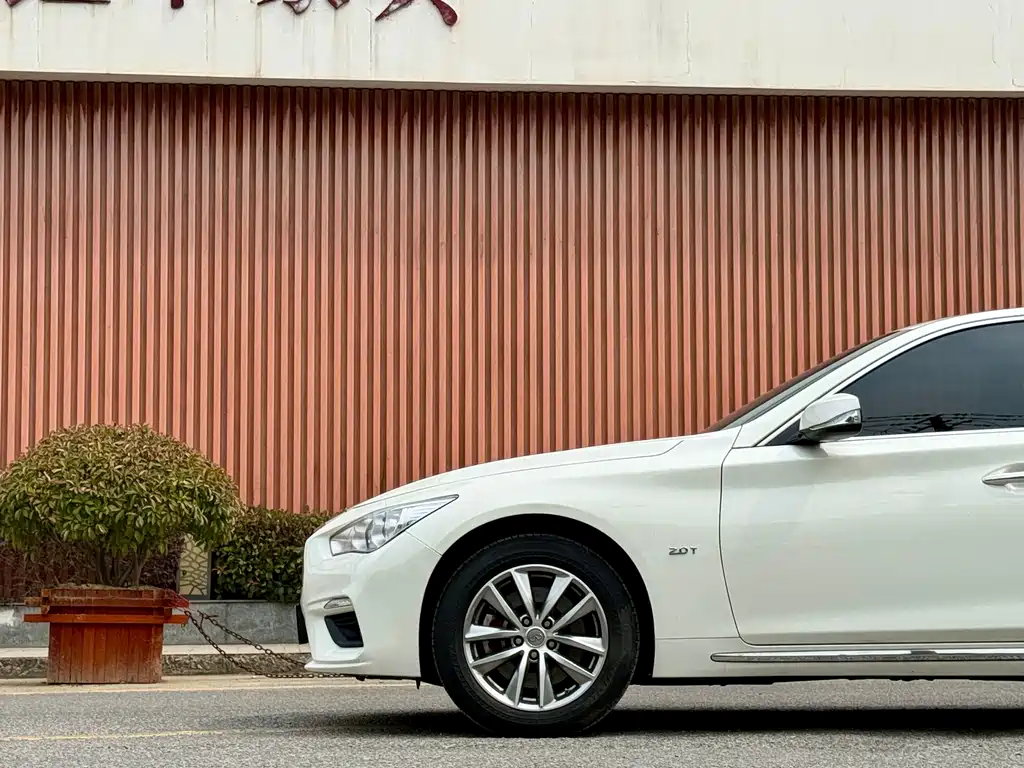 Infiniti Q50L 2023 — фото 3