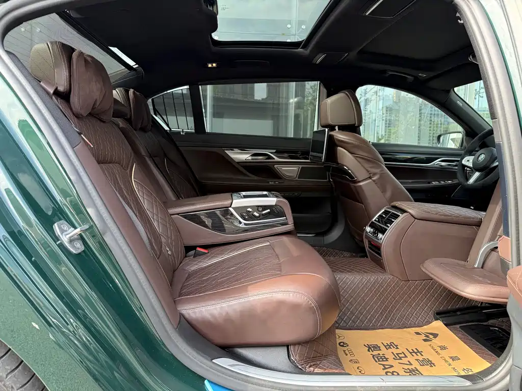 BMW 7 Series 2019 — фото 10