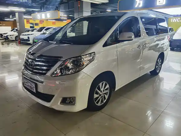 Toyota Alphard 2013
