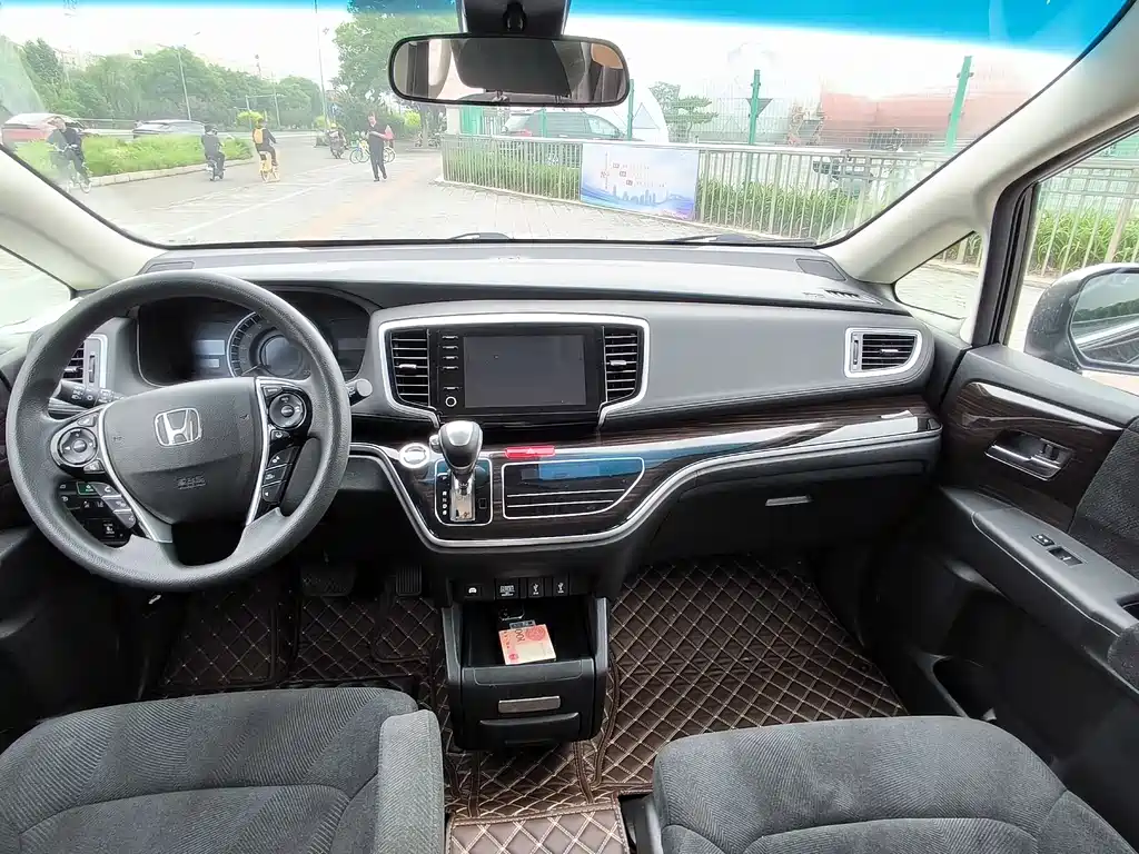 Honda Odyssey 2021 — фото 15