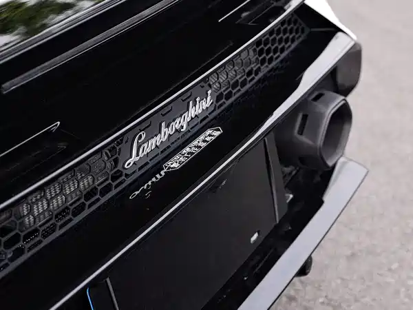 Lamborghini Huracan 2023