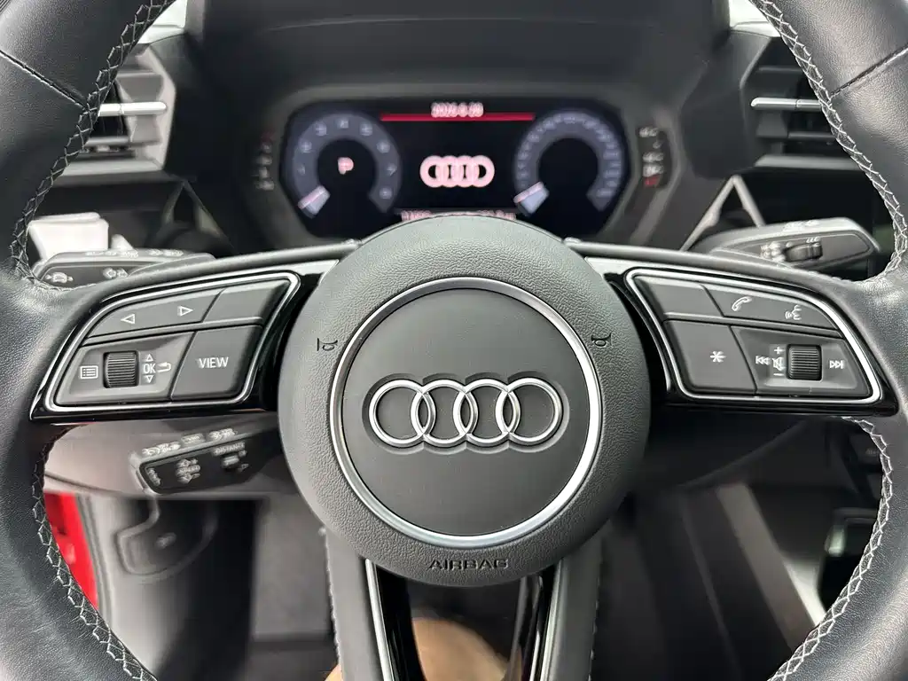 Audi A3 2023 — фото 13