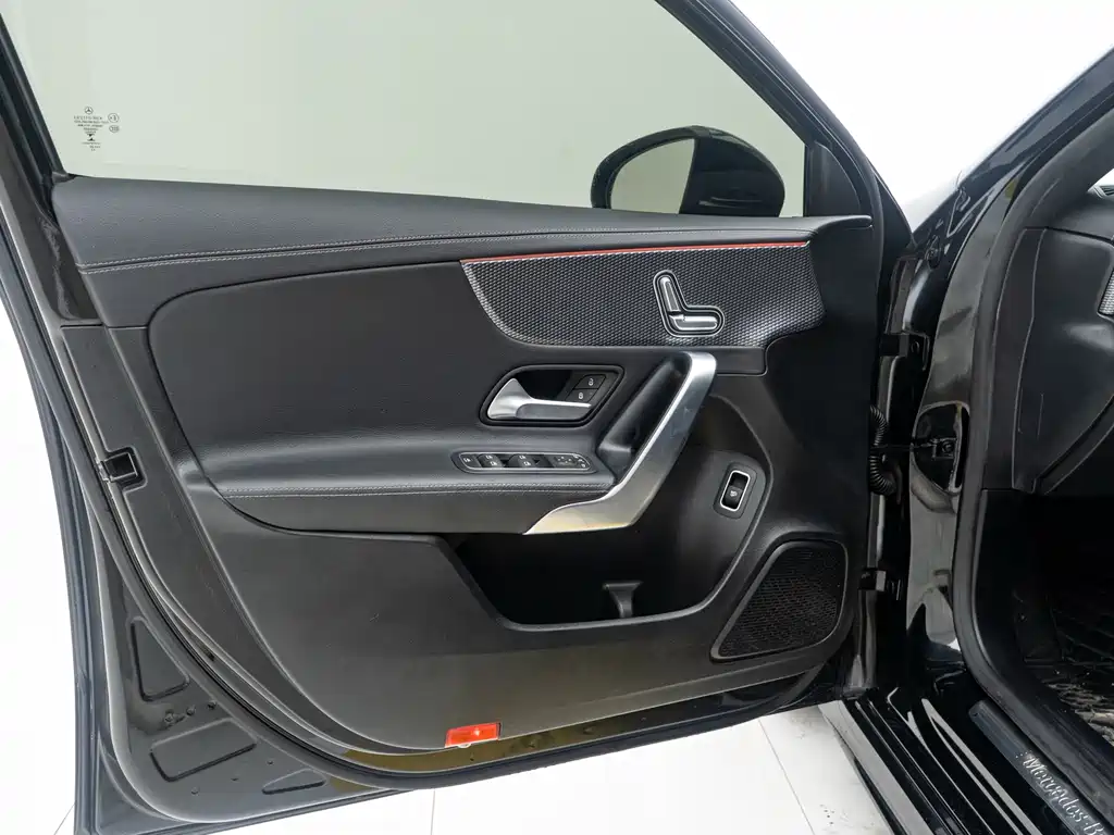Mercedes-Benz A-Class 2020 — фото 9