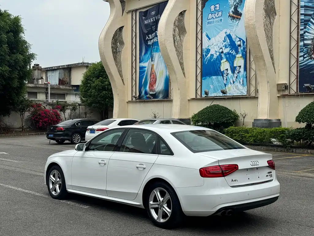Audi A4L 2015 — фото 4