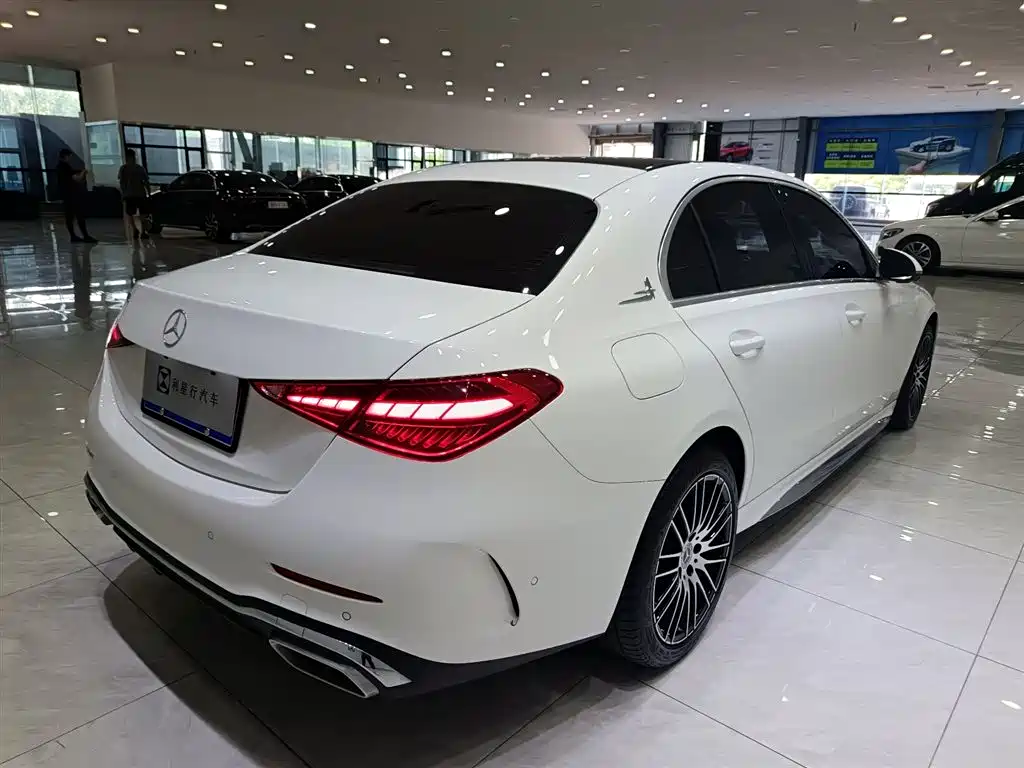 Mercedes-Benz C-Class 2025