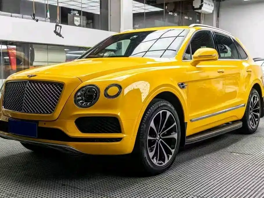 Bentley Bentayga 2020 — фото 1