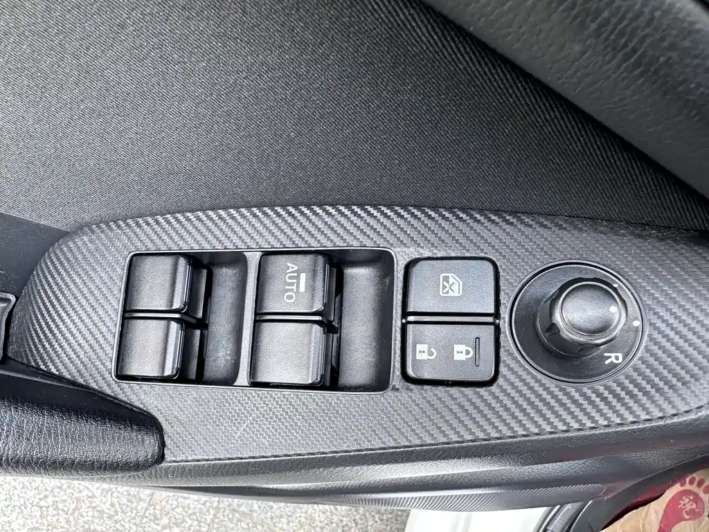 Mazda 3 Axela 2019 — фото 18