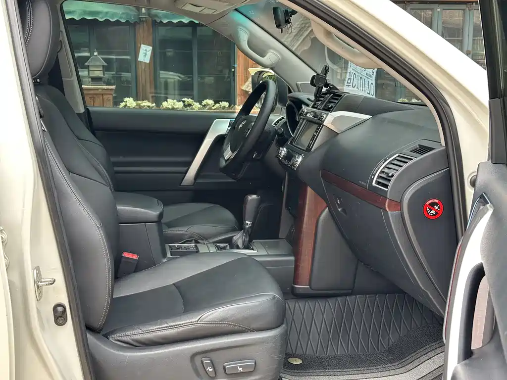 Toyota Prado 2015 — фото 20