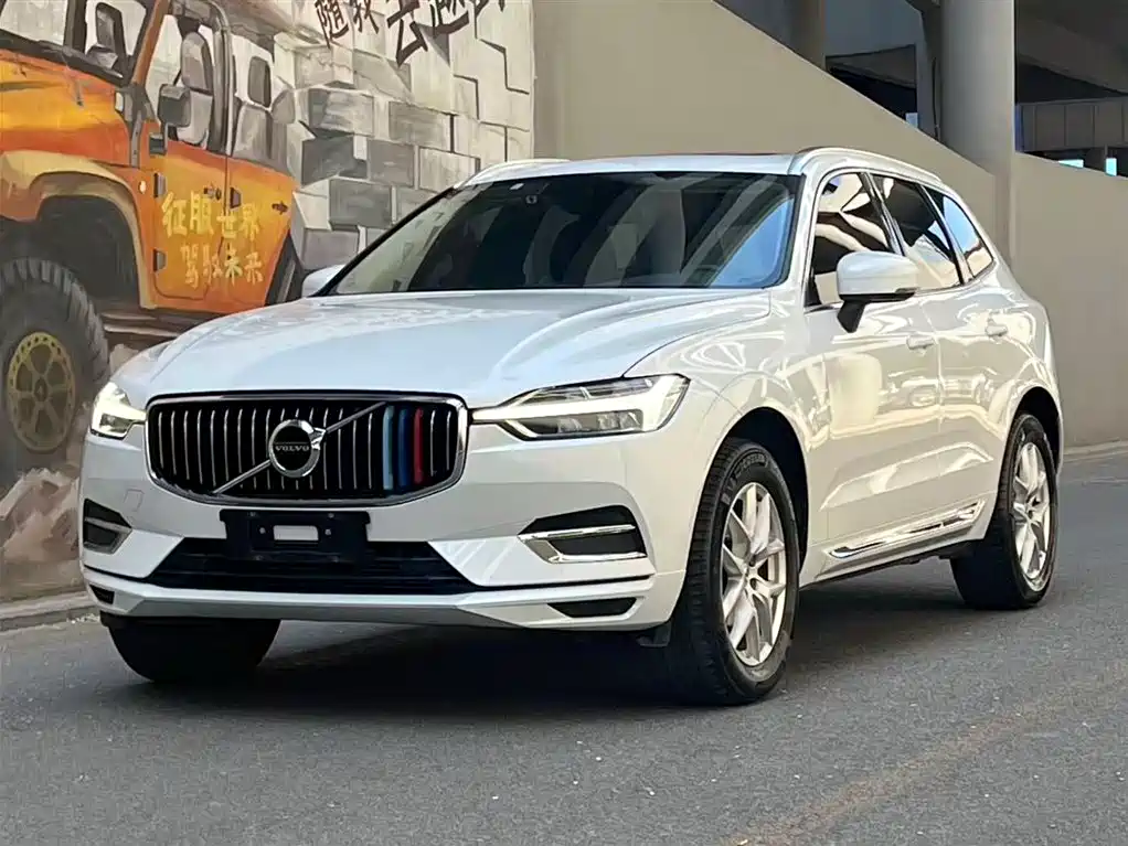 Volvo XC60 2018 — фото 2