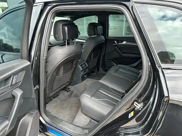 Audi Q5L 2023