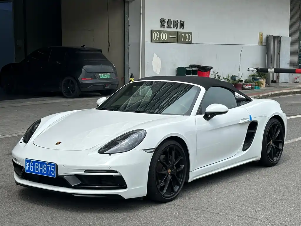 Porsche 718 2023 — фото 1