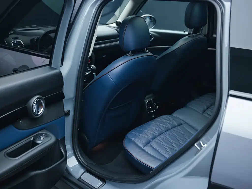 MINI Clubman 2017 — фото 16