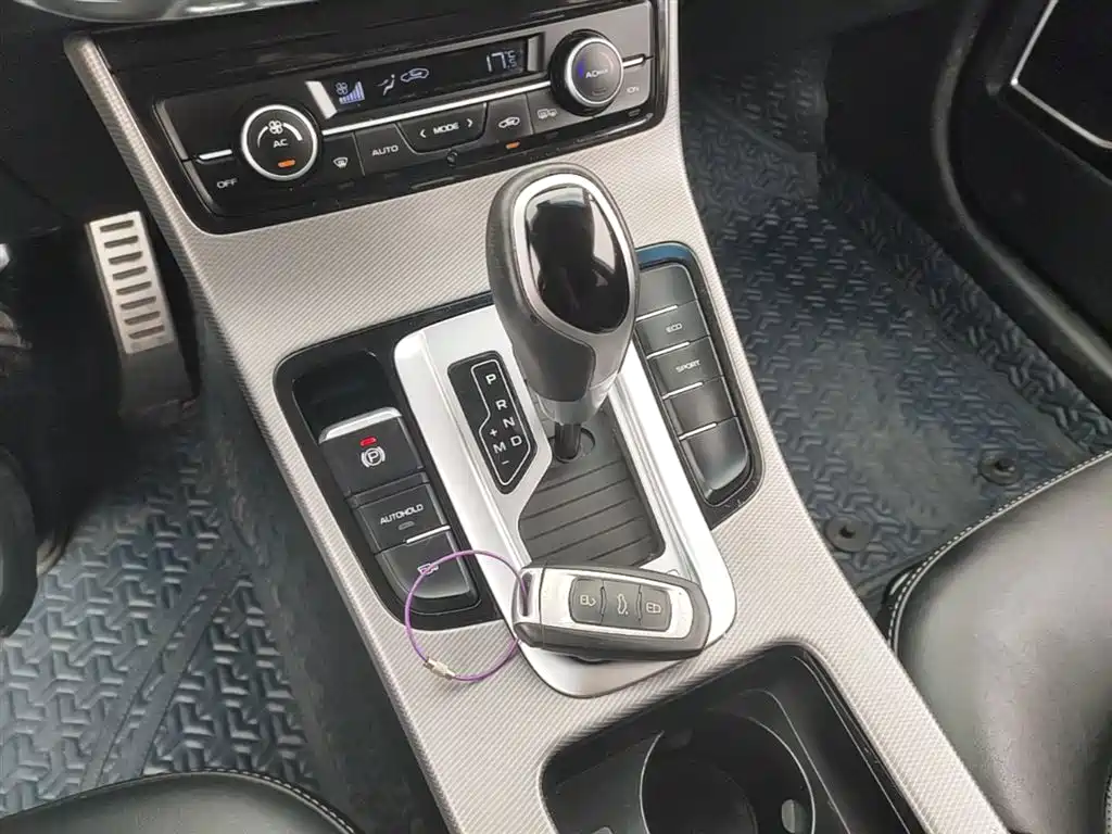 Geely Emgrand GS 2018 — фото 14