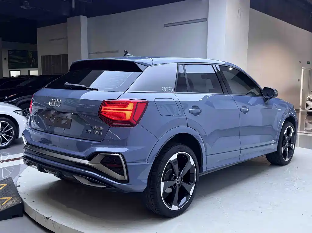 Audi Q2L 2022