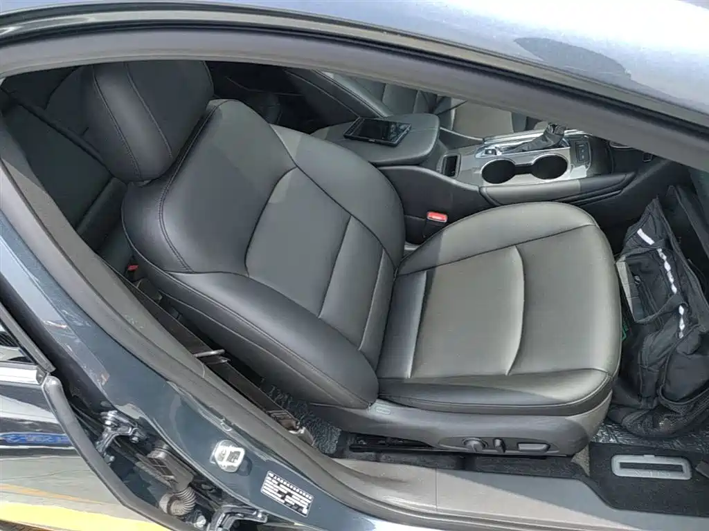Chevrolet Malibu XL 2022 — фото 25