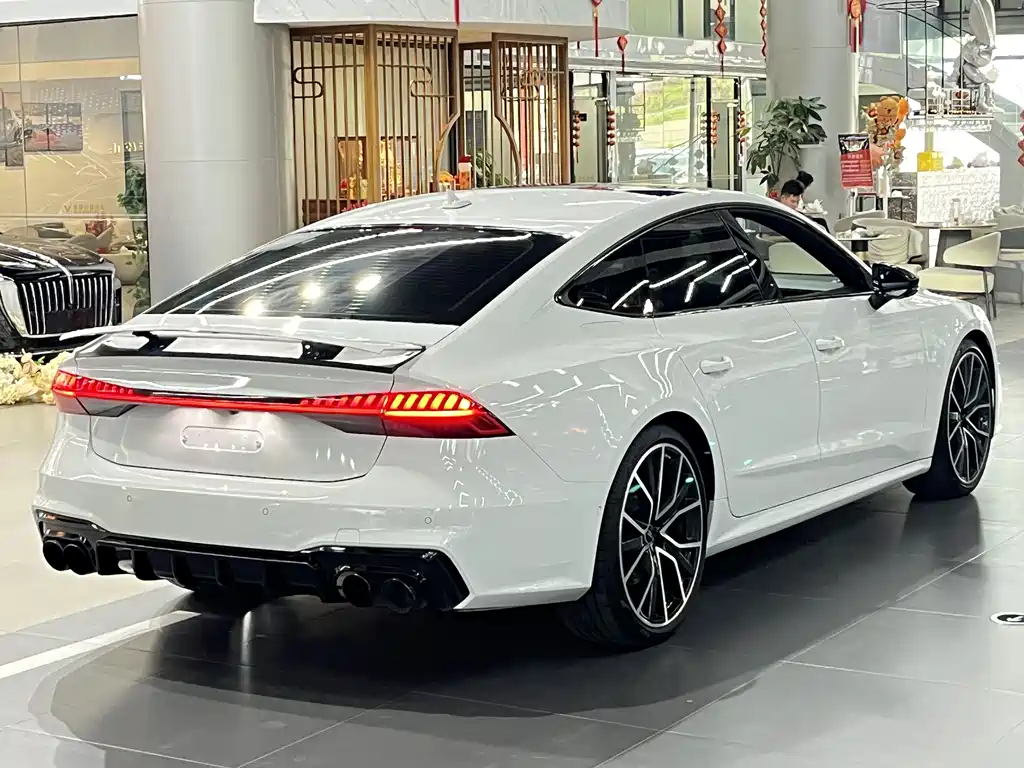 Audi A7 2023 — фото 9