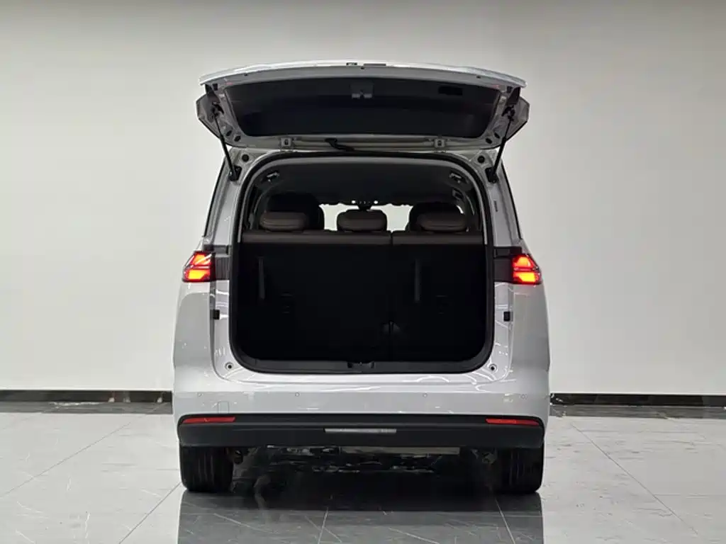 Wuling Starlight 730 New Energy 2025 — фото 9
