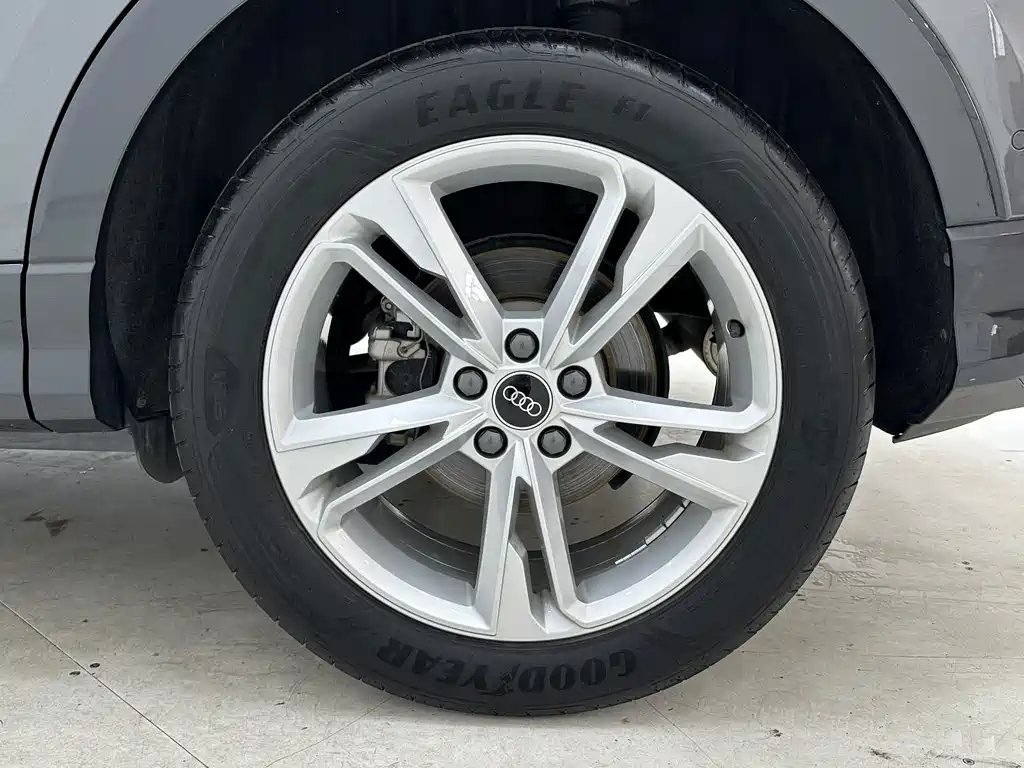 Audi Q3 2023 — фото 17