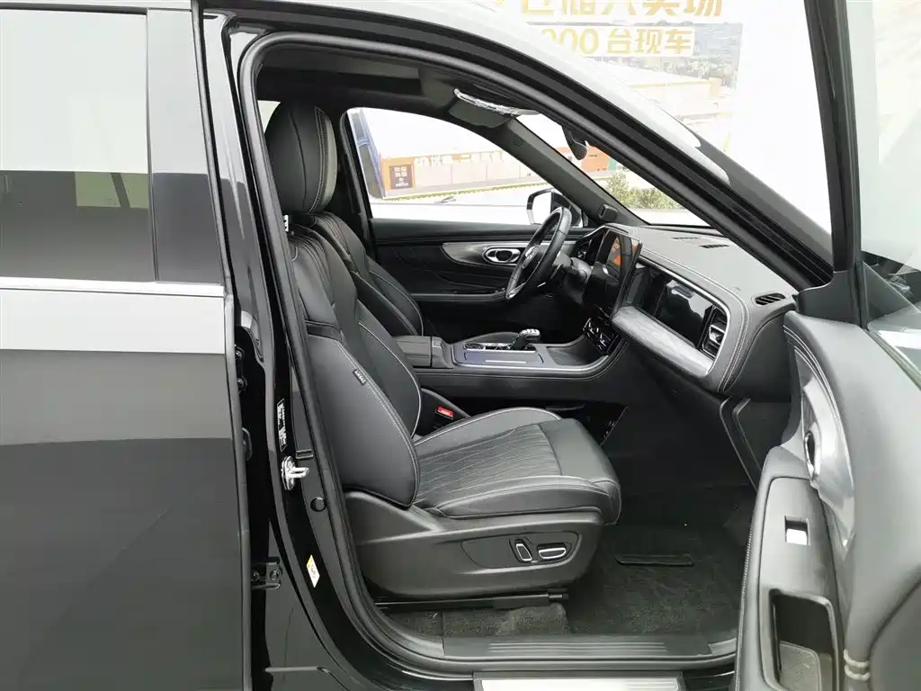 GAC Motor Trumpchi GS8 2024 — фото 23