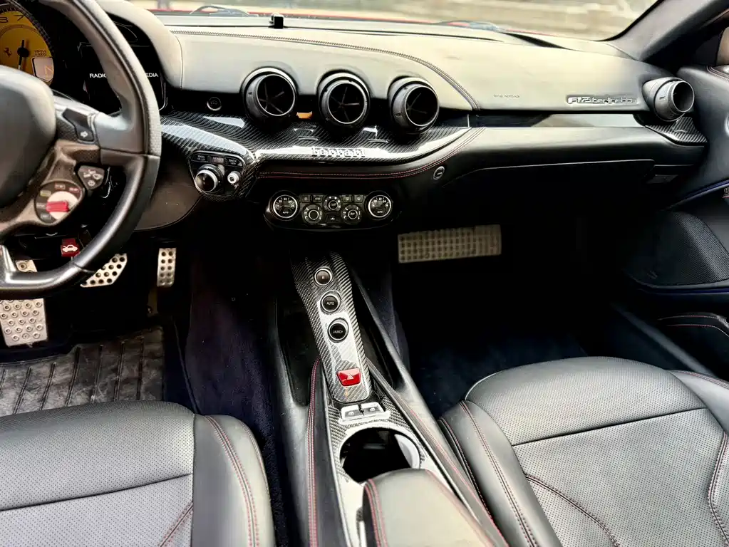 Ferrari F12berlinetta 2015 — фото 16